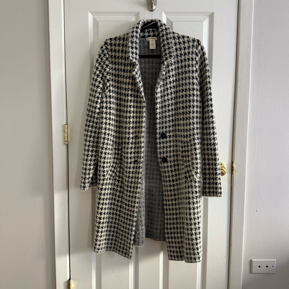 Cozy black and white houndstooth long fuzzy cardigan jacket coatigan
